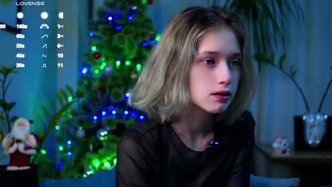 Mia online show from December 22, 1:45 am