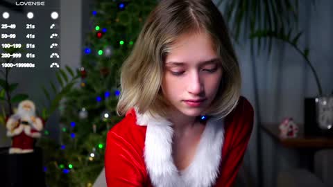 Mia online show from December 23, 3:40 am