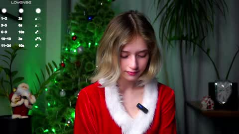 Mia online show from December 25, 1:42 am