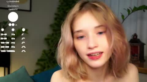 Mia online show from February 17, 9:24 am