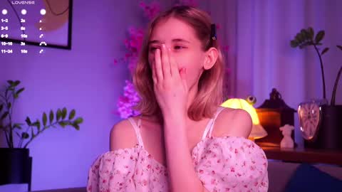 Mia online show from March 7, 3:19 am