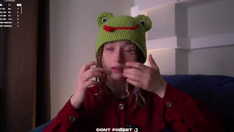 Mia online show from September 19, 3:19 am