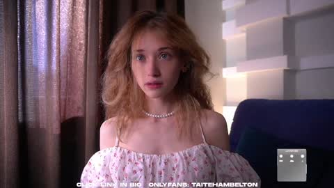 Mia online show from September 20, 2:12 am