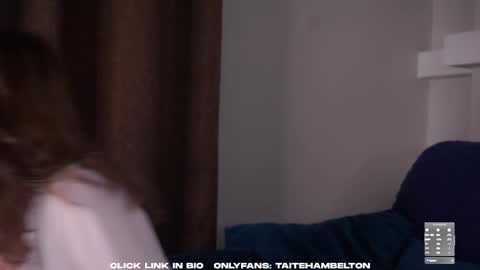 Mia online show from October 7, 2:31 am