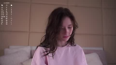 Mia online show from June 18, 1:06 am