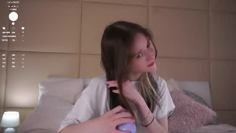 Mia online show from June 20, 6:05 am