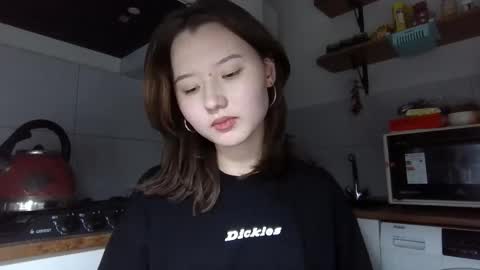 Snapshot of tajuanadelfelder chatting on November 23, 3:45 pm Lily online show from November 23, 3:45 pm