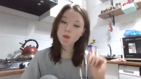 Lily online show from December 17, 3:07 pm