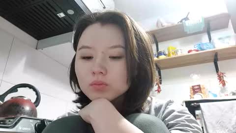 Lily online show from February 3, 3:06 pm