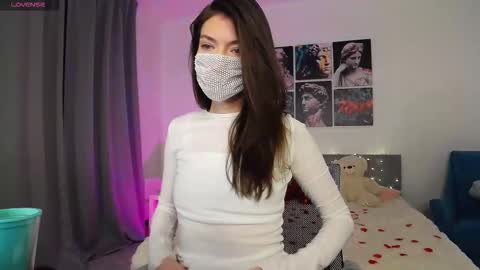 Snapshot of take_me_to_moon chatting on February 26, 1:59 am Sasha online show from February 26, 1:59 am