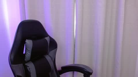 takeru___ online show from November 9, 7:45 pm