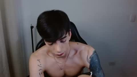 Snapshot of takeru___ chatting on March 17, 8:34 pm takeru___ online show from March 17, 8:34 pm