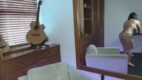 talia__velvet online show from November 28, 1:47 pm