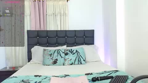 Snapshot of talianamoreno chatting on November 19, 1:16 am taliana modelo independiente online show from November 19, 1:16 am