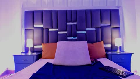 tali  online show from November 10, 6:07 pm