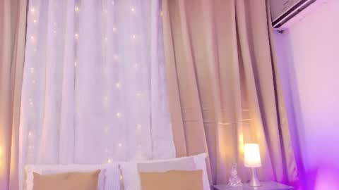 tali  online show from June 12, 4:06 pm