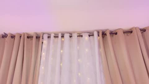 tali  online show from June 14, 4:53 pm