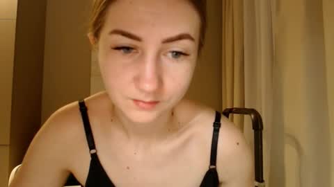  Kira  online show from December 30, 5:58 am