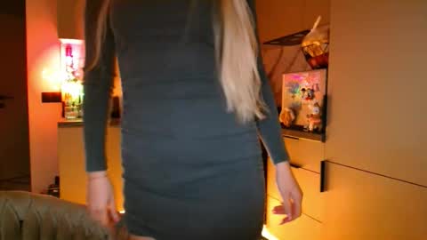  Kira  online show from February 6, 6:51 am