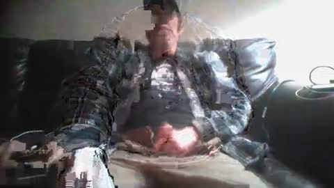 Snapshot of tallcoolhard1 chatting on March 3, 8:05 am Tallcoolhard1 online show from March 3, 8:05 am