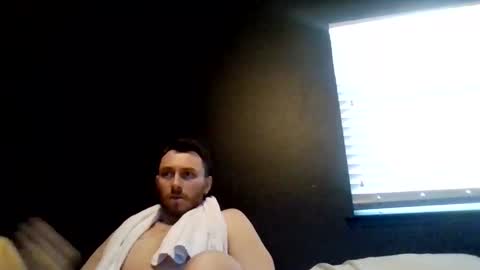Snapshot of tallhungcloudyy chatting on June 6, 9:19 pm tallhungcloudyy online show from June 6, 9:19 pm
