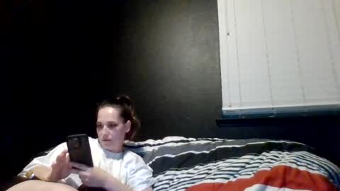 Snapshot of tallhungcloudyy chatting on June 16, 6:27 am tallhungcloudyy online show from June 16, 6:27 am