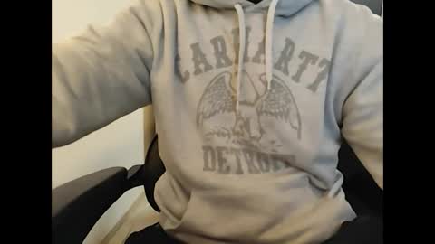 Snapshot of talljay91 chatting on February 24, 3:23 am Just ask for it online show from February 24, 3:23 am