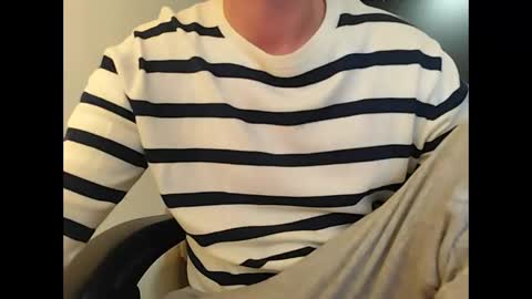 Snapshot of talljay91 chatting on November 23, 1:27 am Just ask for it online show from November 23, 1:27 am