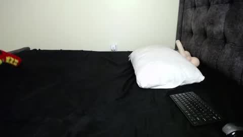 Snapshot of tally_sam chatting on July 2, 3:23 am tally_sam online show from July 2, 3:23 am