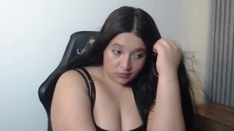 T AMARA online show from February 10, 7:40 pm