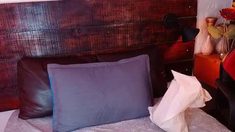    online show from December 24, 3:27 am