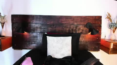   online show from May 29, 10:57 am