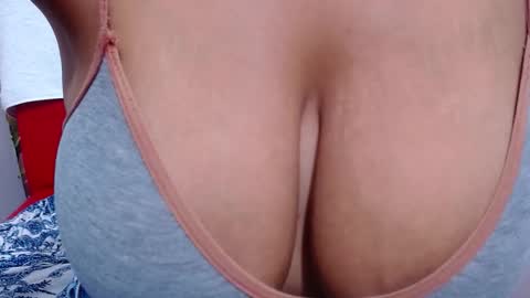 tamaraa_hott online show from March 19, 5:06 pm