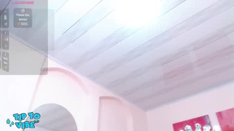 Snapshot of tamarafoxy_ chatting on February 4, 10:21 am Tamara online show from February 4, 10:21 am