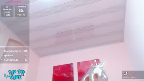 Snapshot of tamarafoxy_ chatting on February 16, 3:59 pm Tamara online show from February 16, 3:59 pm