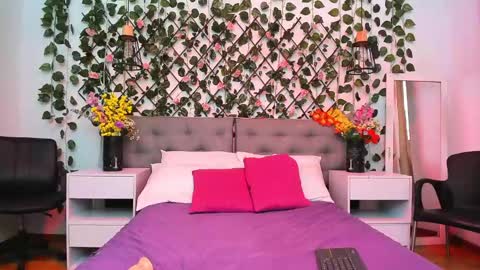 Tami online show from February 25, 2:44 pm