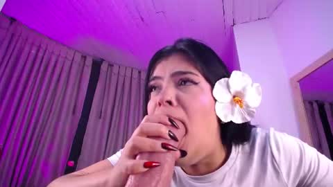 tamararosses online show from July 2, 1:06 pm