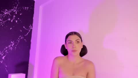 Snapshot of tamarathompsonn chatting on February 23, 8:17 am Tamara. online show from February 23, 8:17 am