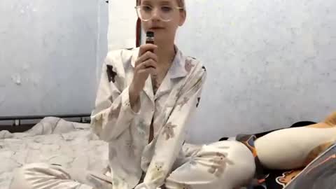 Snapshot of tamerabaus chatting on June 10, 2:05 pm Monica online show from June 10, 2:05 pm