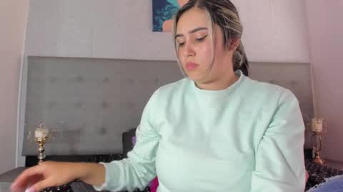 Snapshot of tami_vega chatting on December 21, 5:18 pm Tamy Vega online show from December 21, 5:18 pm