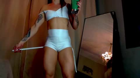 Snapshot of tamiriscampos chatting on October 25, 11:21 pm BrazilianFIT online show from October 25, 11:21 pm