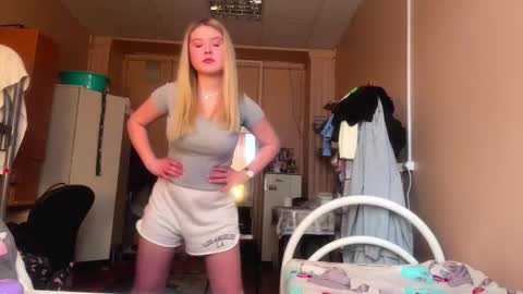 Amy online show from February 7, 6:28 am