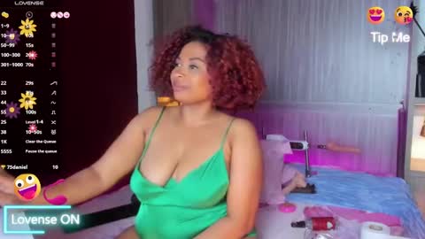 Snapshot of tammybrown1 chatting on January 25, 5:51 am T A M M Y online show from January 25, 5:51 am