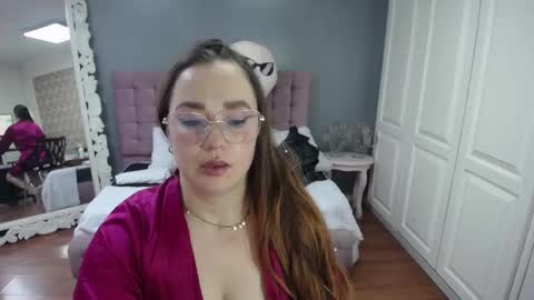 Tammara  online show from September 18, 4:47 am