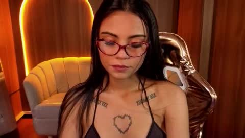 Snapshot of tamy_b_ chatting on March 27, 3:34 am tamy online show from March 27, 3:34 am