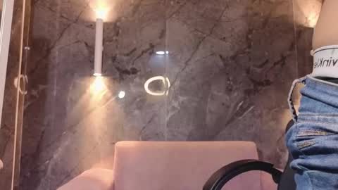 Snapshot of tamy_b_ chatting on March 28, 4:23 am tamy online show from March 28, 4:23 am