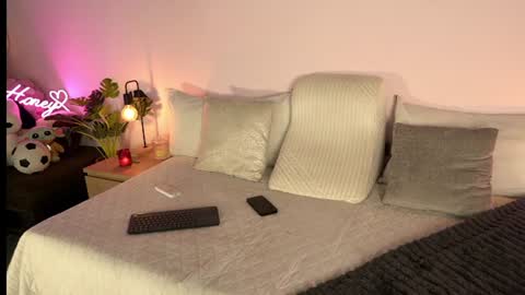 Snapshot of tamy_honey chatting on July 9, 2:48 am Tamy online show from July 9, 2:48 am