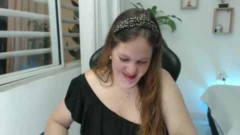 Snapshot of tamy_shine87 chatting on January 26, 11:50 pm Im Samy online show from January 26, 11:50 pm