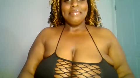 Snapshot of tamyajay chatting on February 4, 5:55 pm Tamya Jay online show from February 4, 5:55 pm