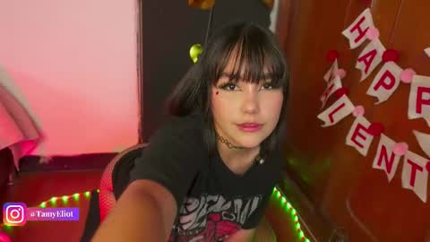 Snapshot of tamyeliot chatting on September 25, 3:21 am Tamy online show from September 25, 3:21 am